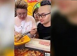 娱乐吃瓜君的异瞳之谜与女艺人团体新篇章