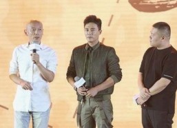 黄明昊：从青春偶像到娱乐吃瓜界焦点的转变