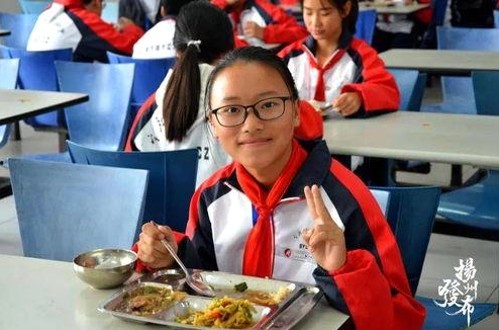 娱乐圈十大吃瓜爆料与网红音响热潮解析