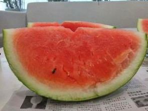 释小龙人脉广泛引关注，揭秘黑料大事件背后的娱乐圈