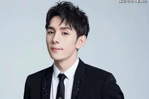 释小龙人脉广泛引关注，揭秘黑料大事件背后的娱乐圈