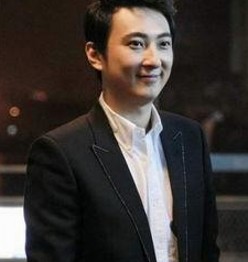 揭秘娱乐圈“吃瓜酱”背后的故事：热情、挑战与成长