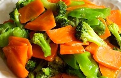 女明星陆续迎来母亲身份,孕期与分娩细节引发关注