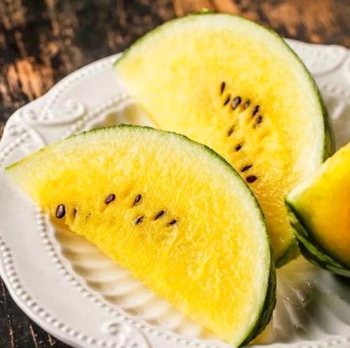 揭秘娱乐圈“吃瓜NPC”:明星背后的真实生活与关系网变迁