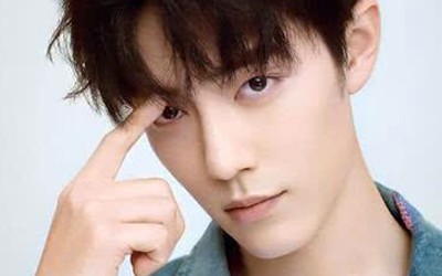 娱乐圈女主背后的真实故事:爆料与纷争交织的瓜田