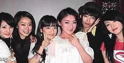 司晓迪爆猛料引风暴，顶流纷纷辟谣引发热议