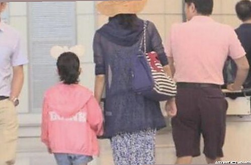 张楠的娱乐圈隐秘动向：从幕后到聚光灯下的微妙转变