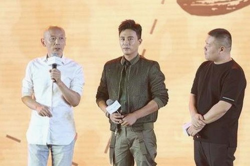 黄明昊:从青春偶像到娱乐吃瓜界焦点的转变