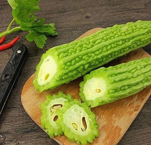 娱乐圈吃瓜热潮：揭秘背后真相，舆论为何如此火爆？